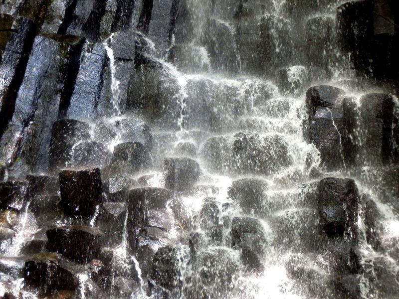 六方の滝の中央部