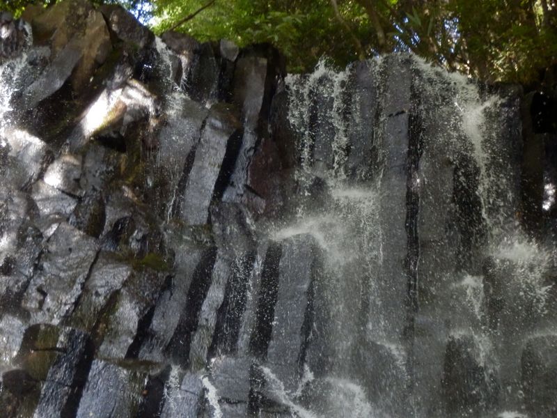 六方の滝の上部