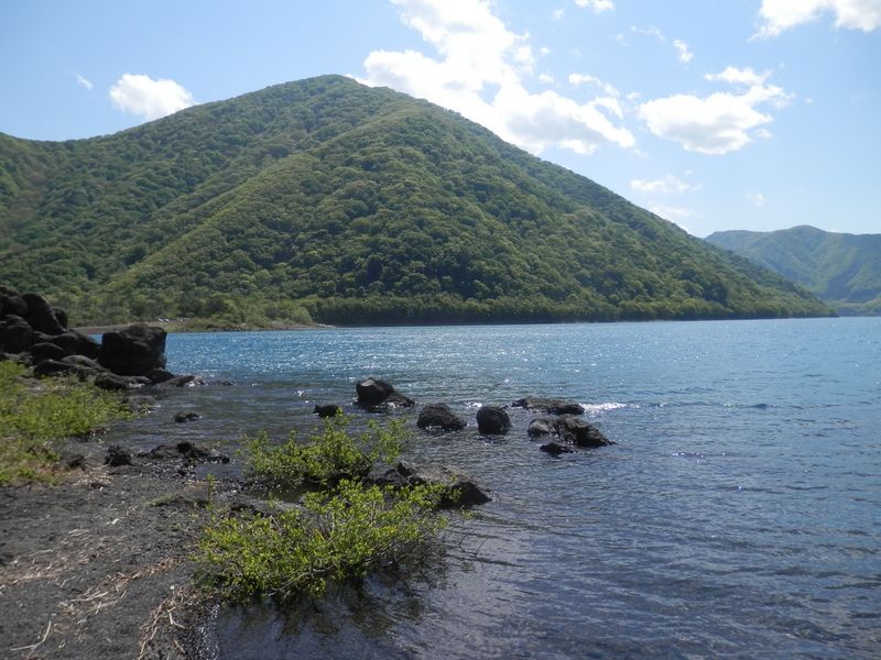 再び本栖湖と竜ヶ岳