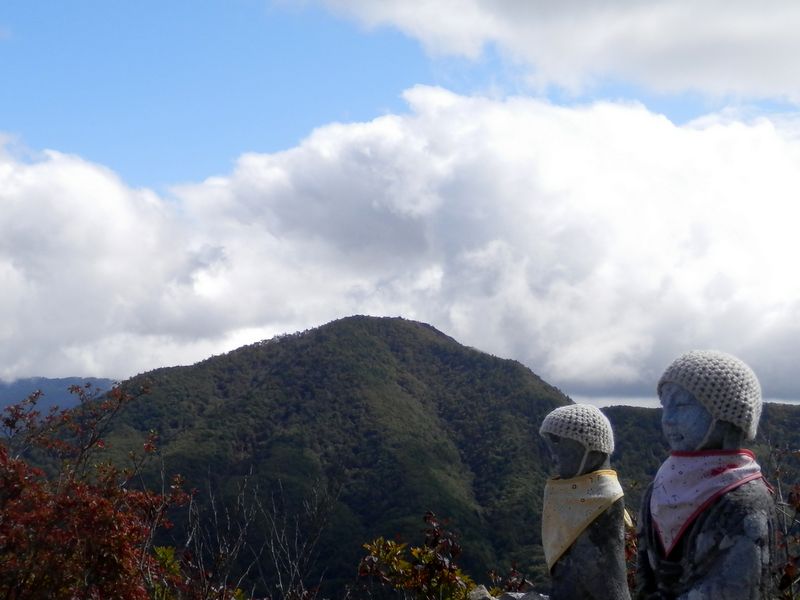 夫婦地蔵と黒岳