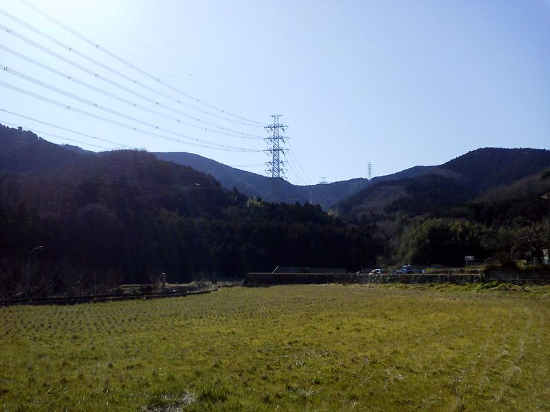 もう一度、秦浜線13号〜9号を望む