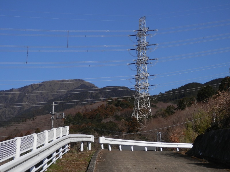 秦浜線5号を見ながら