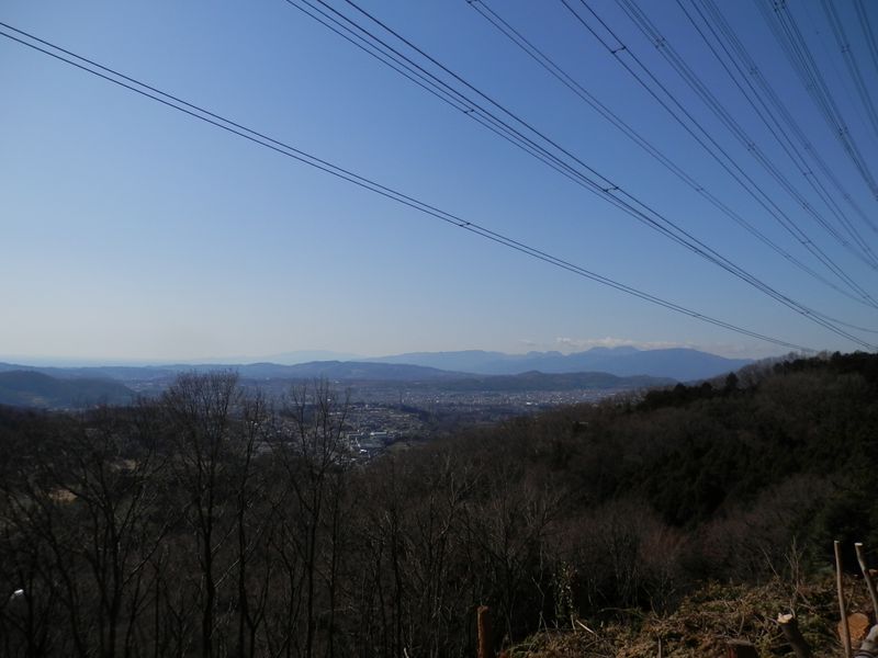 秦浜線7号より、箱根の山々を望む