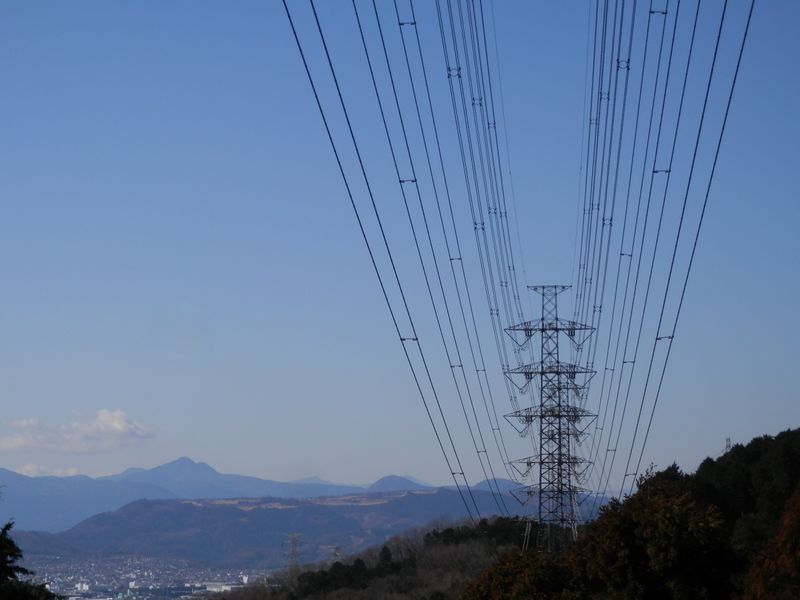 秦浜線8号より、7号と6号を望む