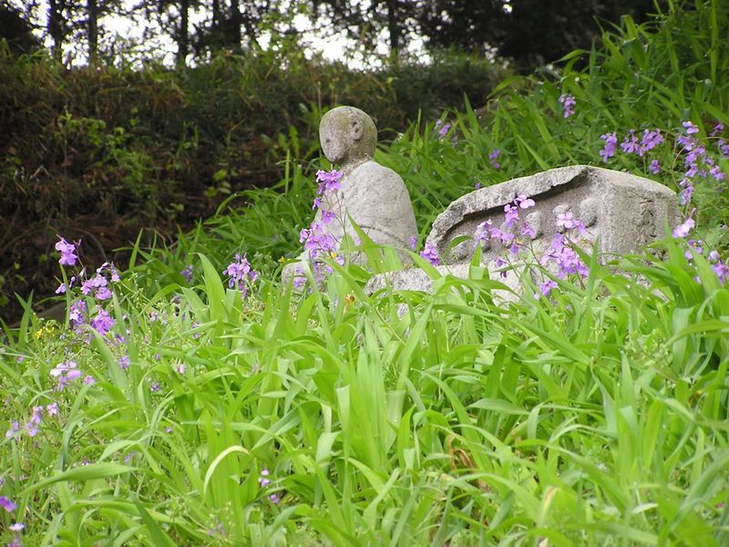 高川山･九鬼山 -- 登山者をも見守ってきた石のお地蔵さん