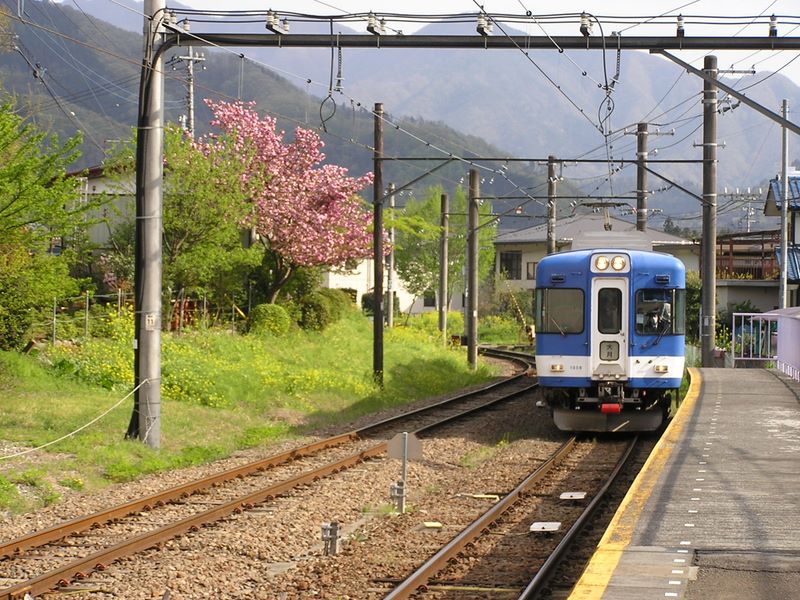 高川山･九鬼山 -- 15時35分発大月行き電車が来る