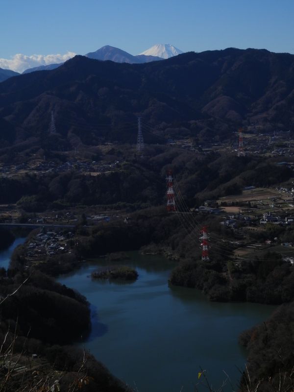 南高尾山稜 -- 大室山と富士山と石老山
