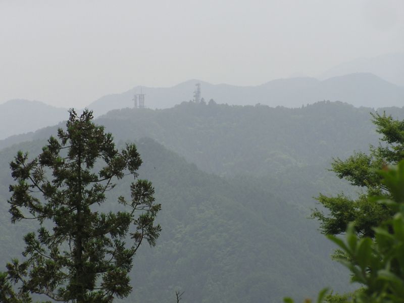 霞台（かすみだい）より、南高尾山稜を望む