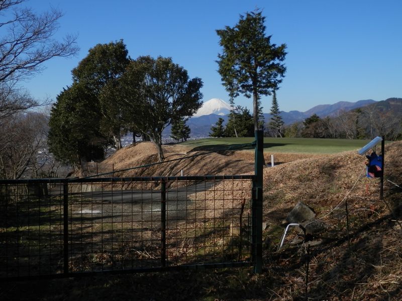 ゲートを通過したら、しっかり閉じる