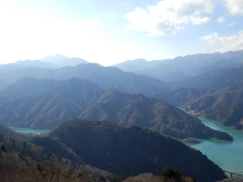 大山三峰山から日高まで