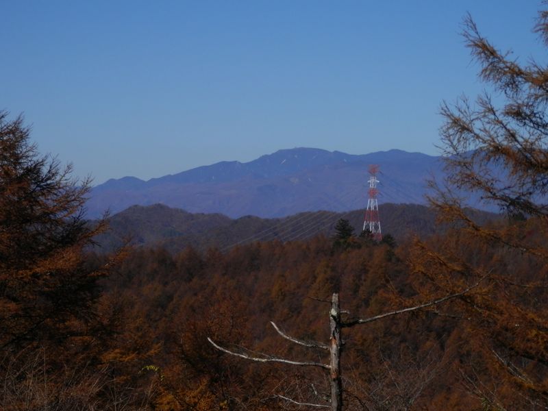 防火帯から望む、金峰山と五丈岩