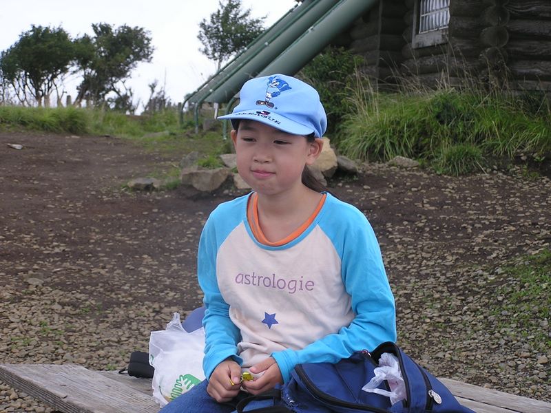 丹沢表尾根 -- キャンディーもエネルギー源