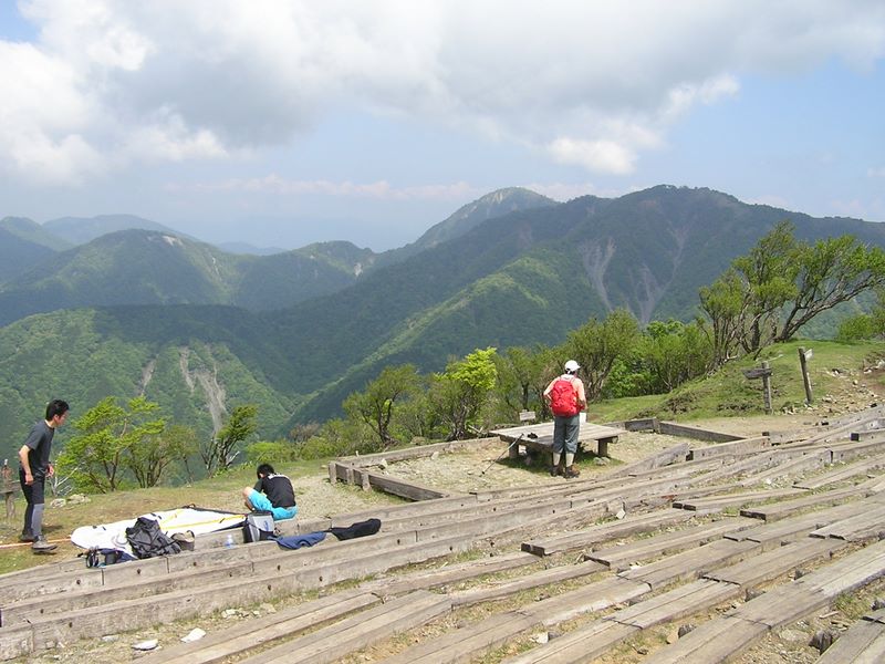 丹沢山 -- 塔ノ岳頂上