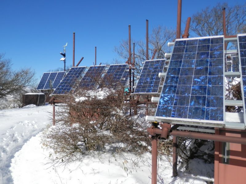 丹沢山頂の大気モニター