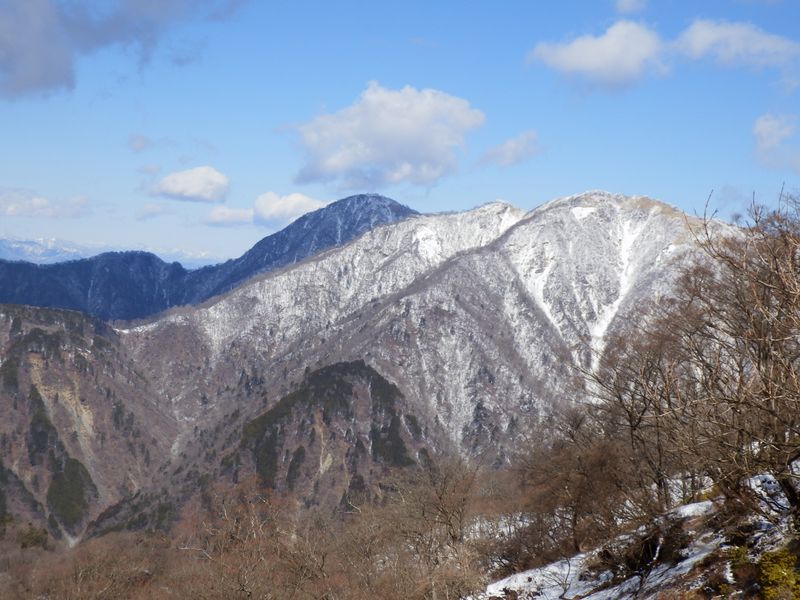 今、蛭ヶ岳は曇り
