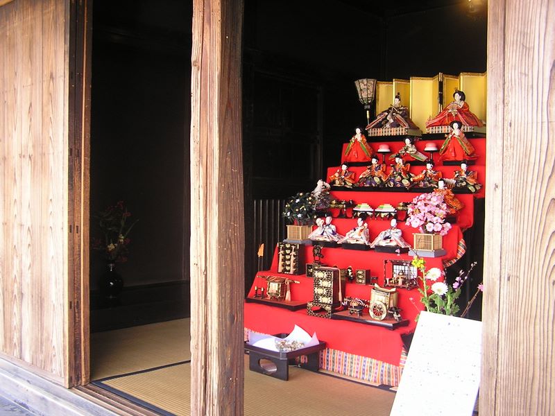 天狗岩・赤ぼっこ -- 農家に床の間は許されていなかったそうだ