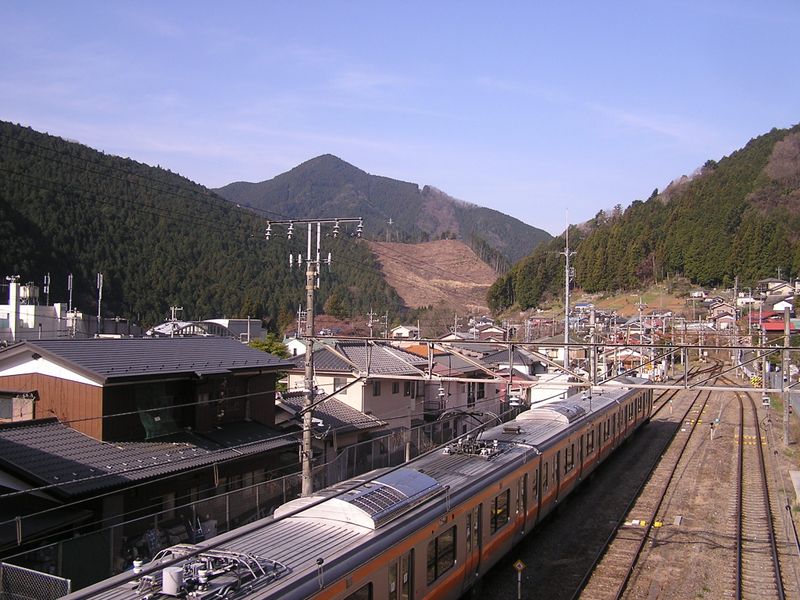 鉄五郎新道から大塚山 -- 古里駅に到着