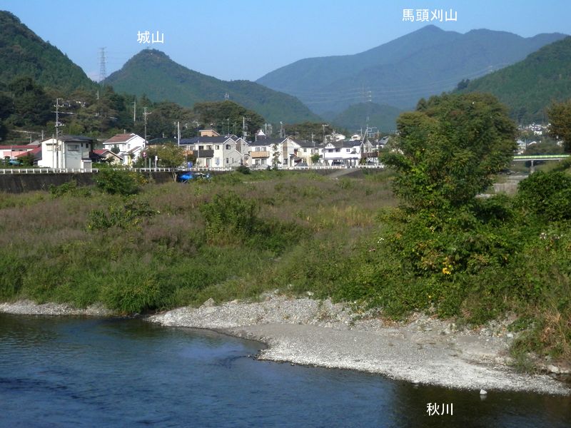 秋川の遊歩道の終わり近く