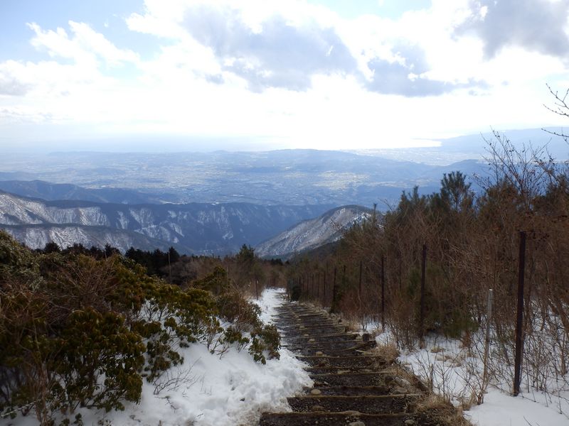 花立山荘前から望む下界