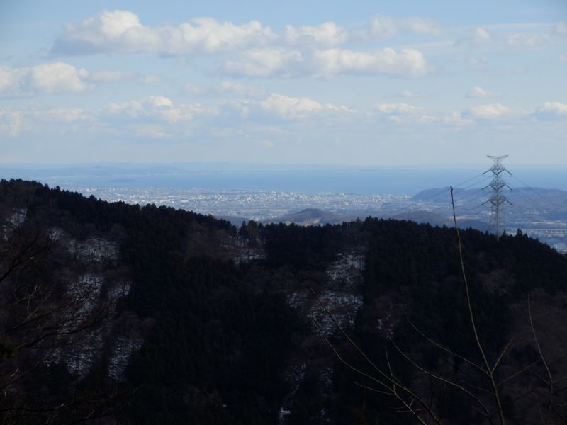 江の島、三浦半島、房総半島を望む