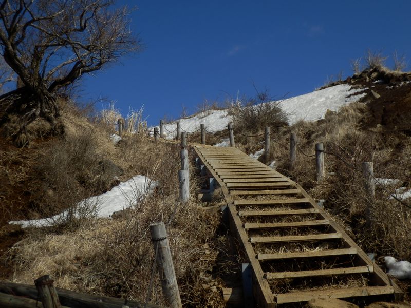 塔ノ岳山頂まであと2分