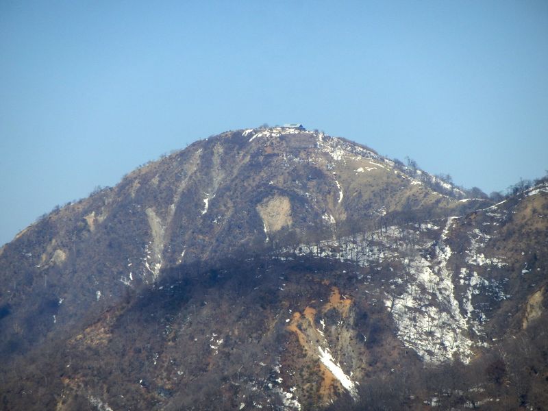 蛭ヶ岳山荘にズームイン
