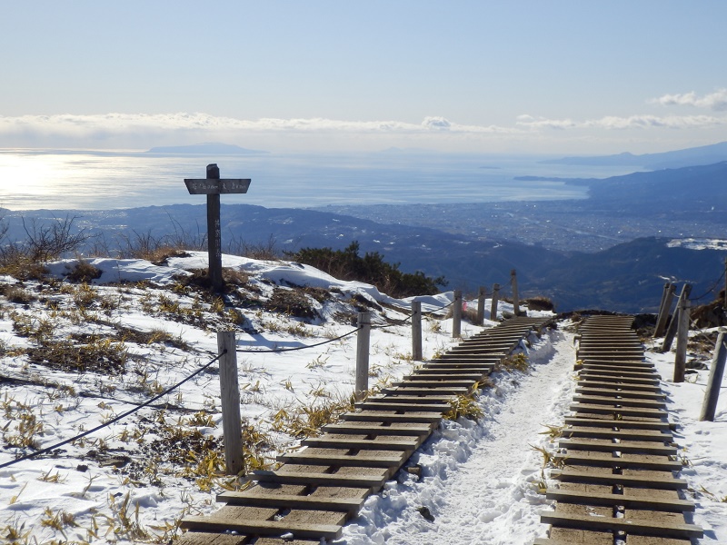 海にはいくつもの島々