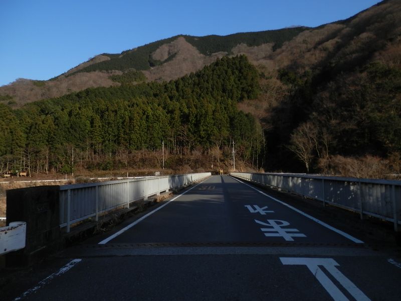 世附川橋から右岸を歩いてみる