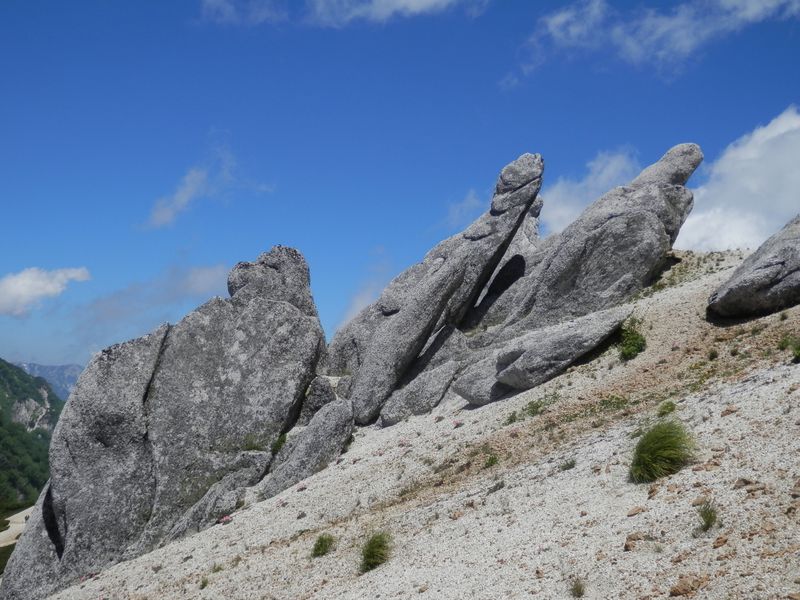 生きもののような奇岩群