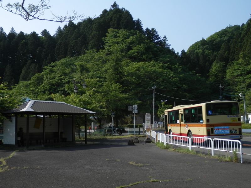 バスの終点、宮ヶ瀬