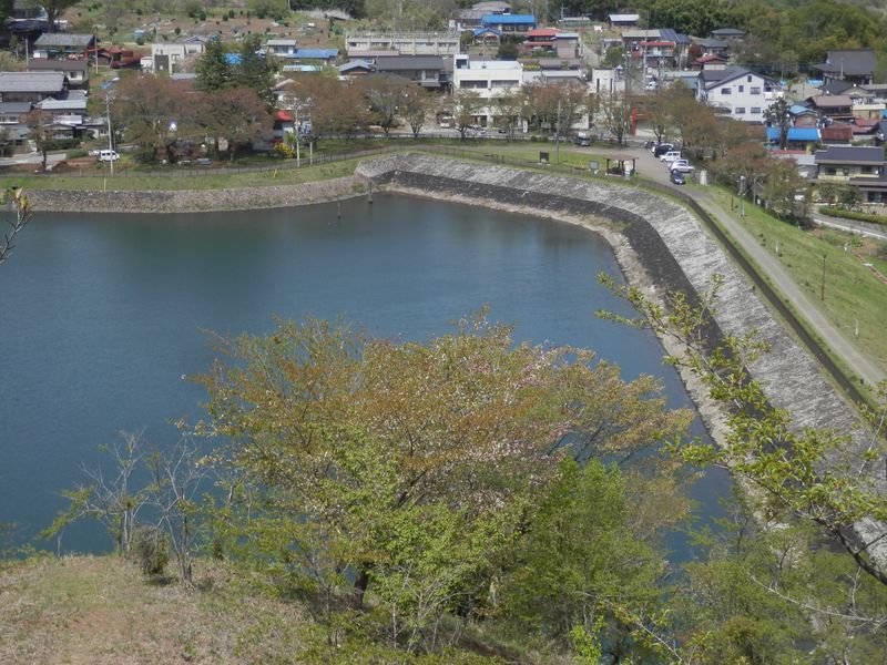 東屋より、大野ダムを望む