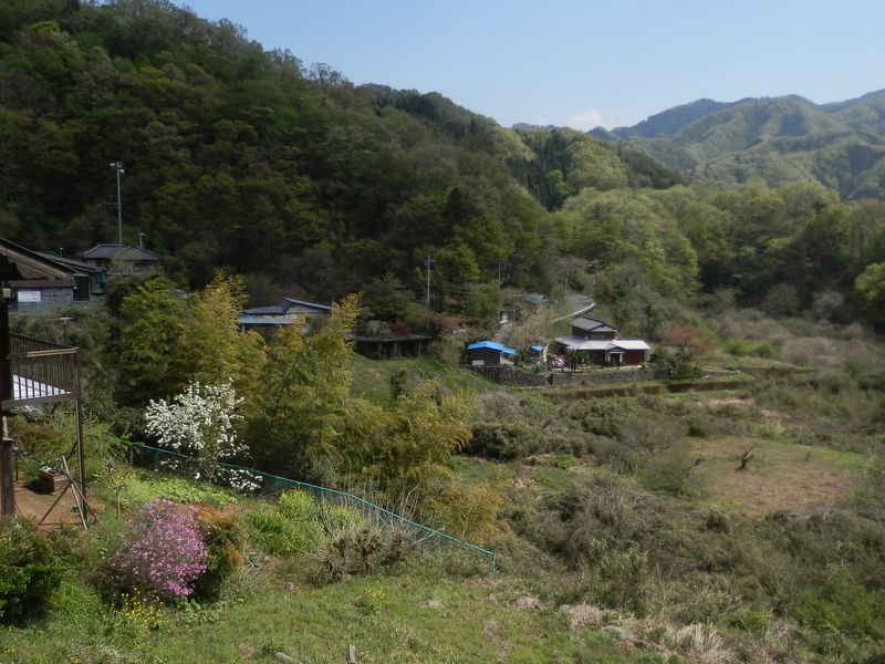 四方津駅への道