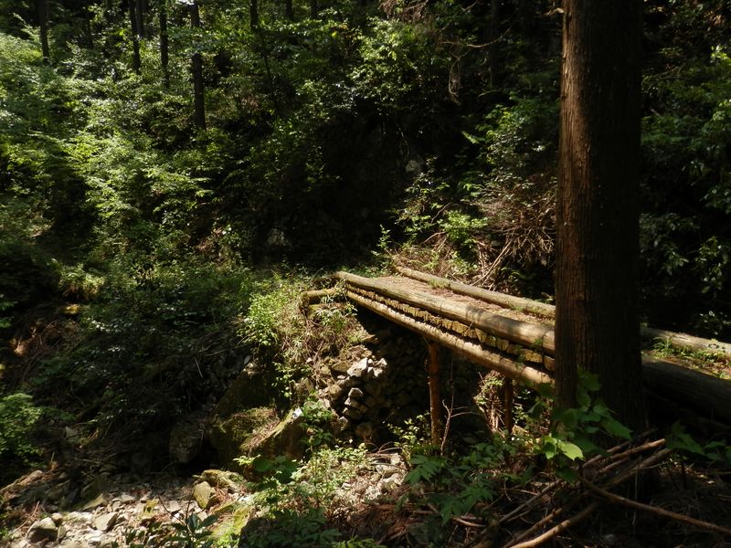 「いざないの道」