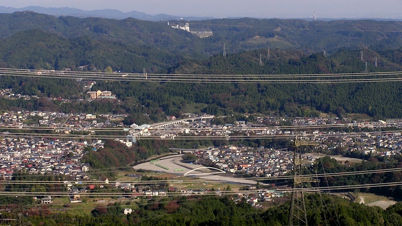 今熊山より、秋川と市街地パノラマ