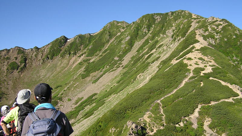 南アルプス、仙丈ヶ岳のカール地形