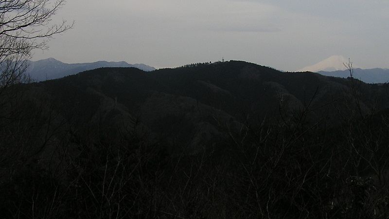 富士見台から望む、富士山、小仏城山（手前）、大室山