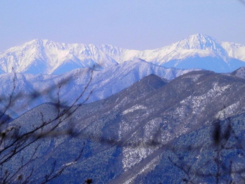 黍殻避難小屋付近より、北岳を望む