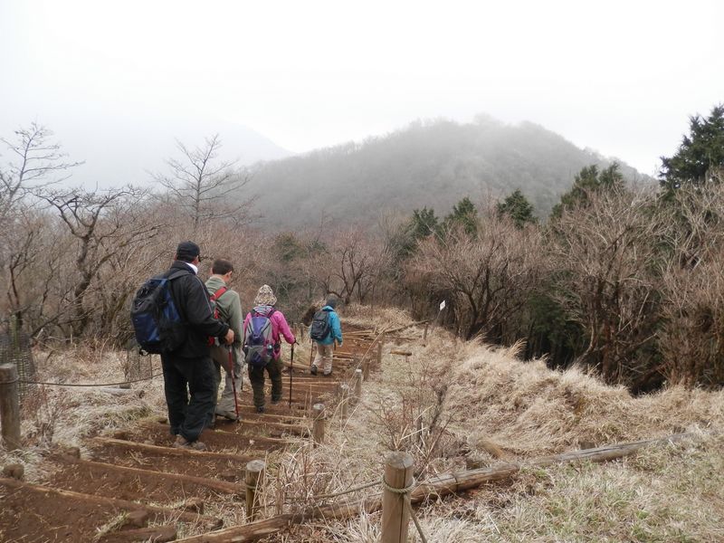三ノ塔から二ノ塔に向かう