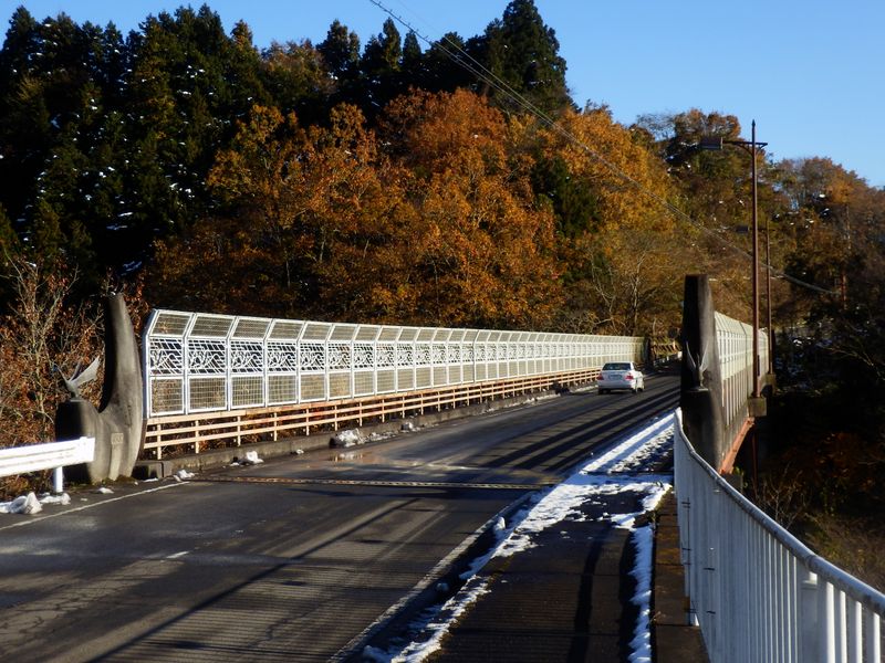 鏡渡橋に戻ってきた