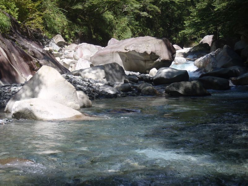 大きな岩がたくさん